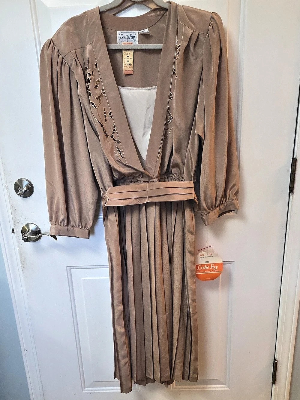 1988 New With TagsLeslie Fay 5803 Pleated Midi Dress in Brown Size 18 NWT